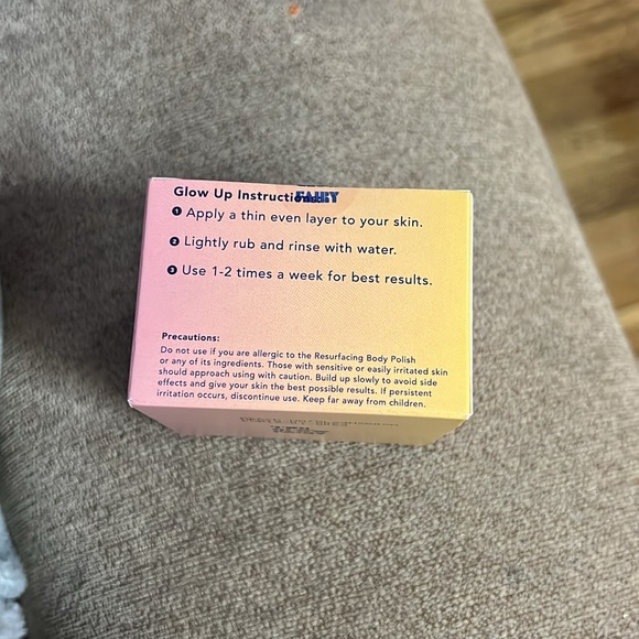Glow Fairy resurfacing body polish - Picture 3 of 3